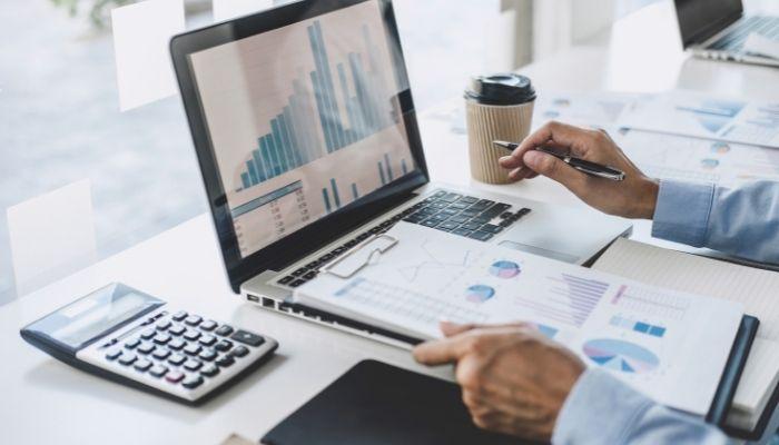 Financial-Strategy-SRCA-700px